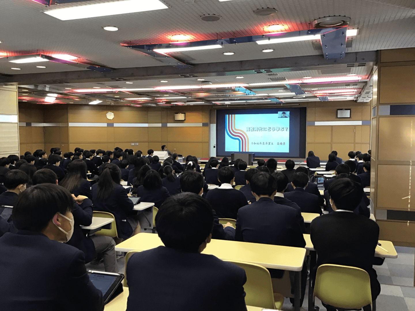 文理コース２年　卒業生による進路講演会