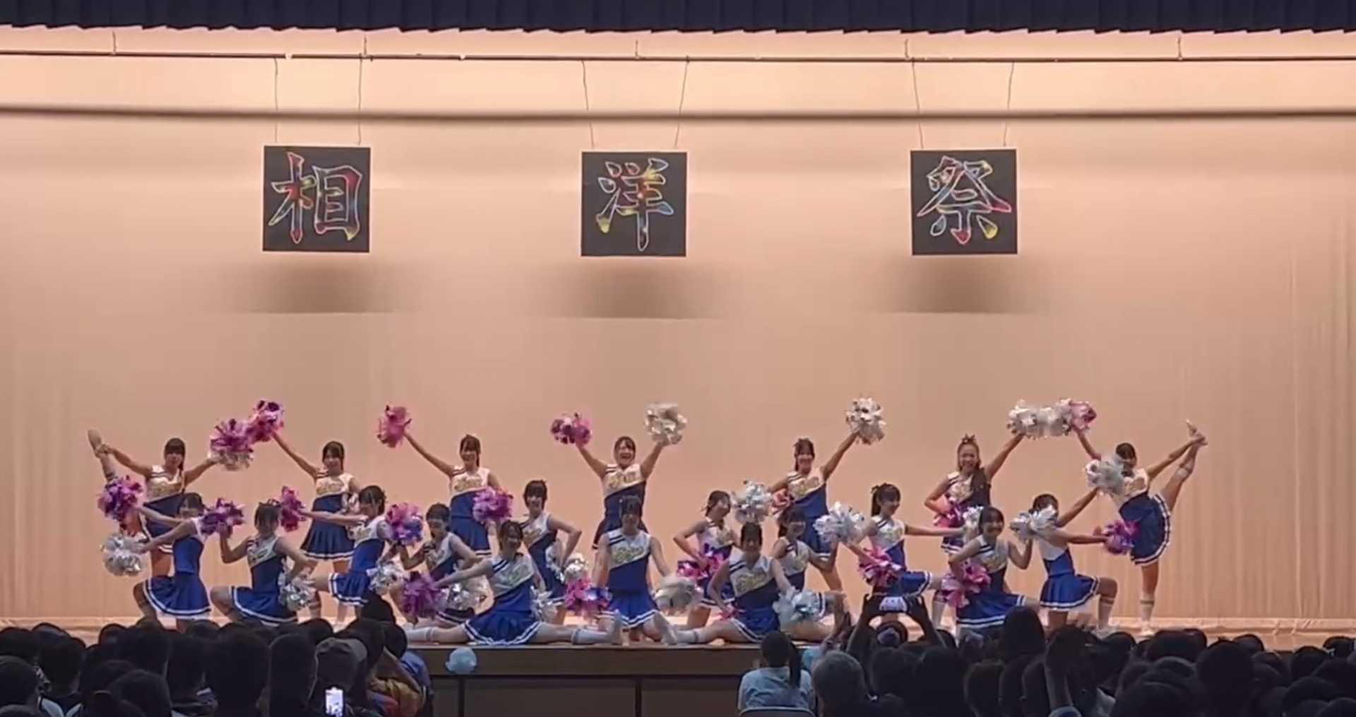 チアダンス部　文化祭の様子