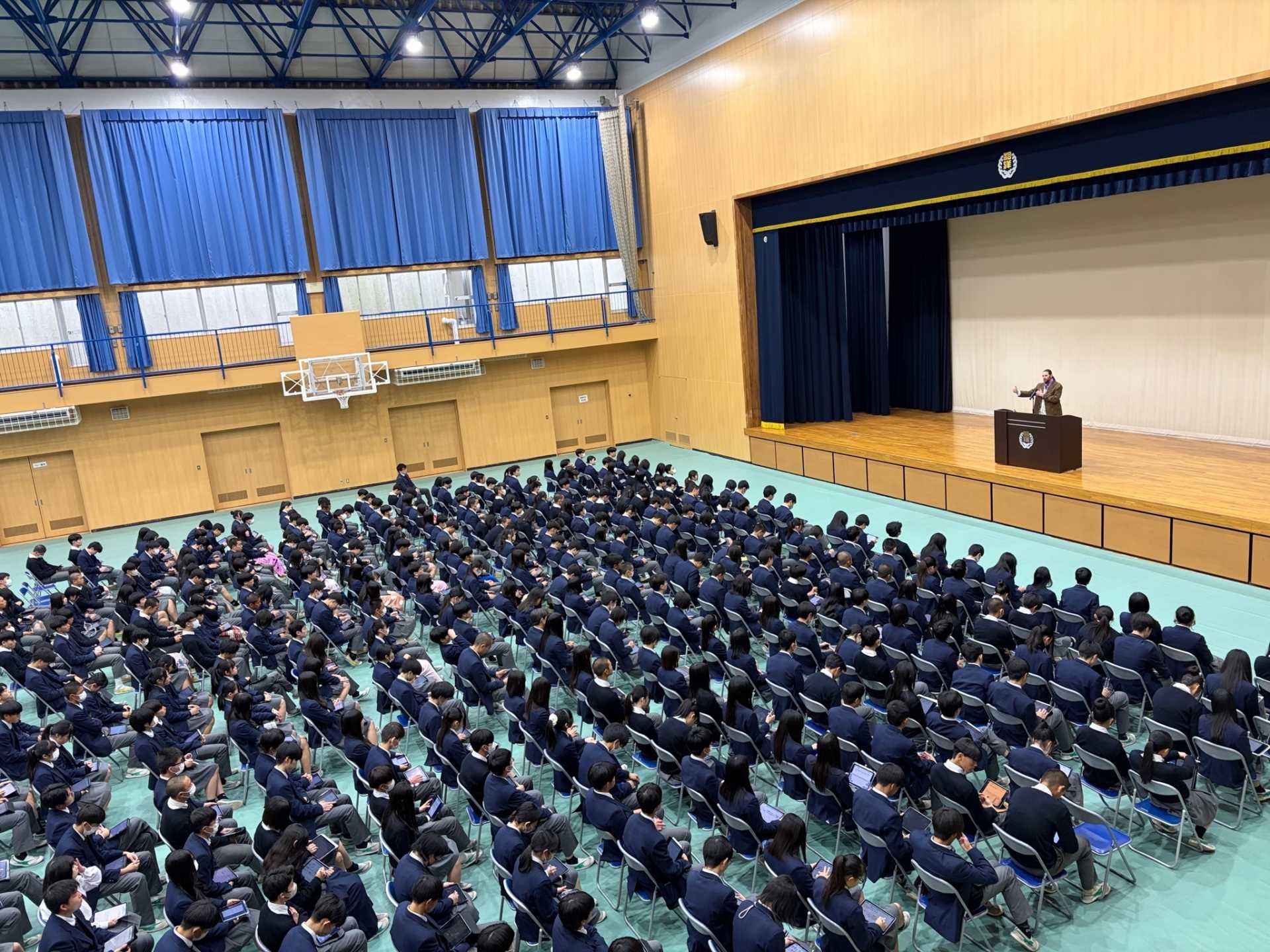 セイン・カミュ氏　英語講演会
